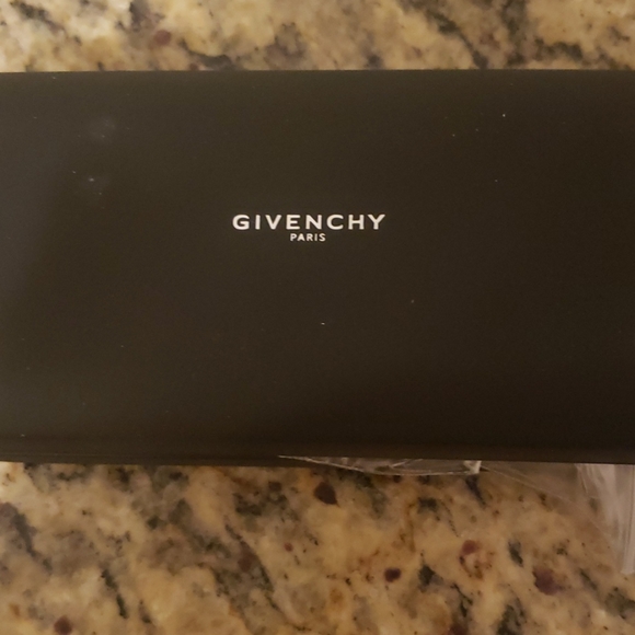 Givenchy 61mm Oversized Sunglasses Color 0PEF-EZ - Picture 6 of 7